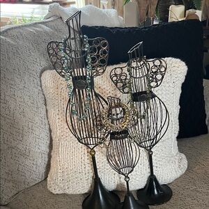 Black Wire Mannequin Jewelry Holders